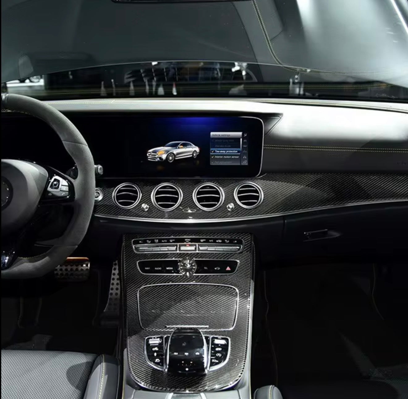 AMG E63 Carbon Interieur Mittelkonsole