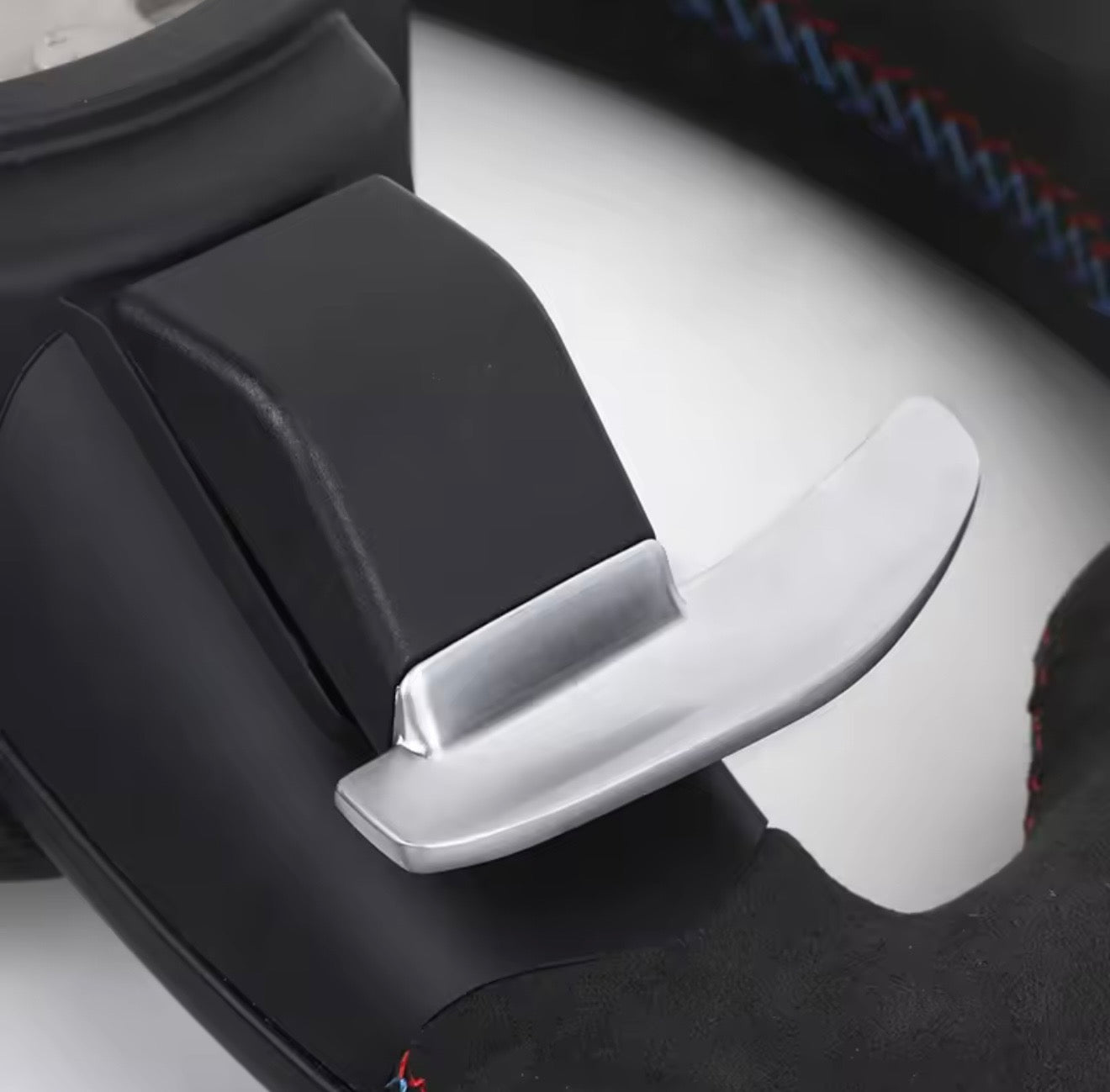 Custom Lenkrad mit LED Schaltanzeige – passend für BMW M Modelle ab 2010